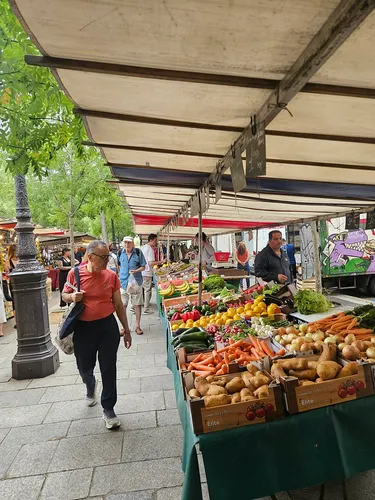 fresh fruit market