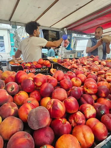fresh fruit market