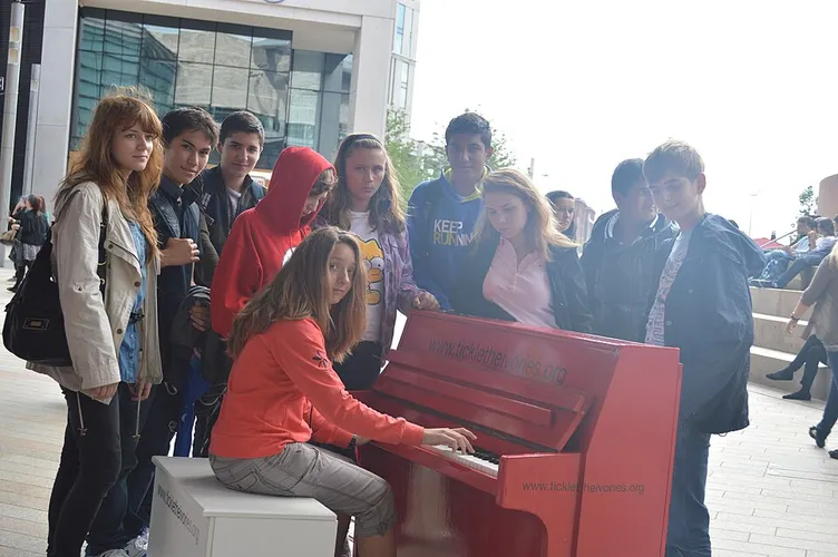 piano instrument