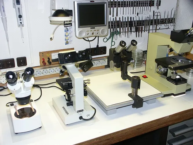 microscope laboratory
