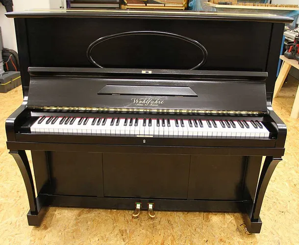 piano instrument