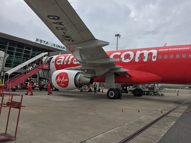 airport airplane