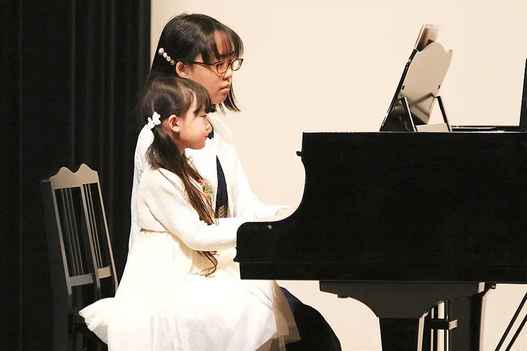 piano instrument
